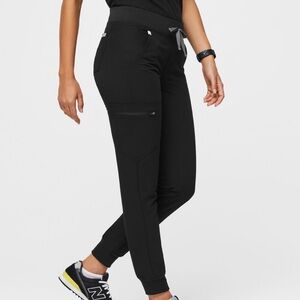 Zamora figs scrub pants in size small